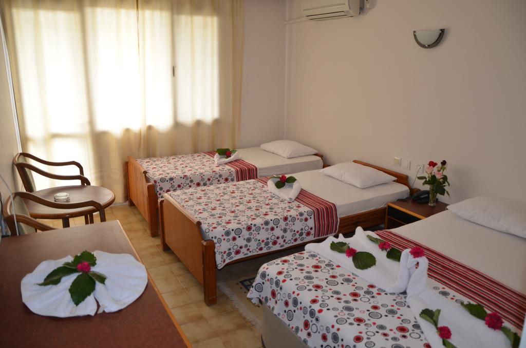 Dilek Hotel Menderes Habitación foto